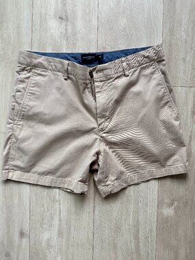 Club Monaco Jax Fit Chino Shorts Beige Cotton Stretch 32